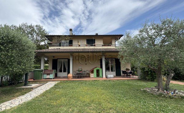 casa indipendente in vendita a Città di Castello