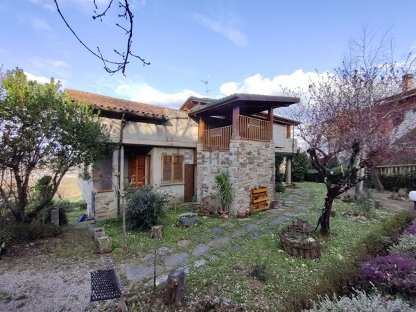 casa indipendente in vendita a Città di Castello