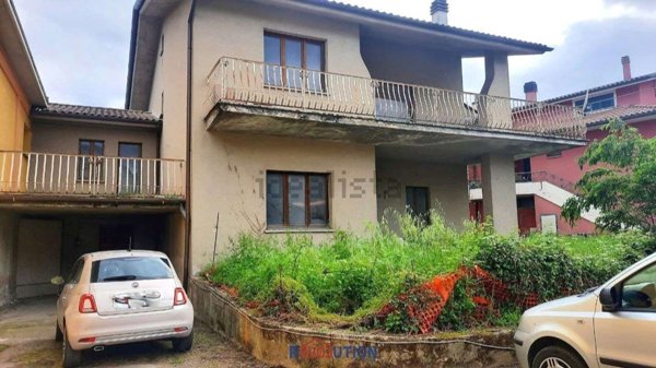 casa indipendente in vendita a Città di Castello in zona Trestina