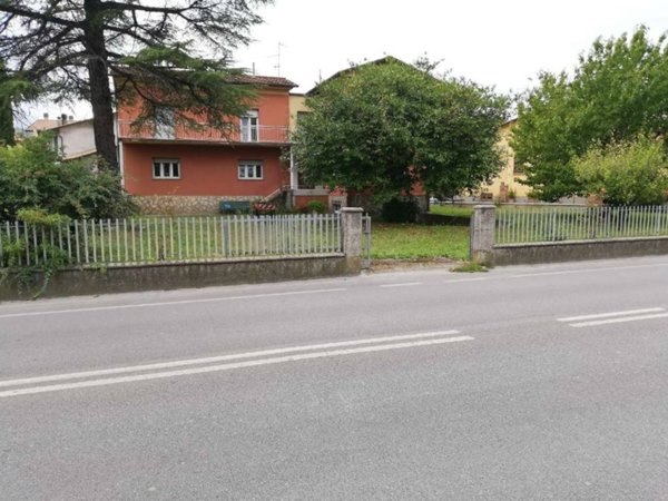 casa indipendente in vendita a Città di Castello in zona Riosecco