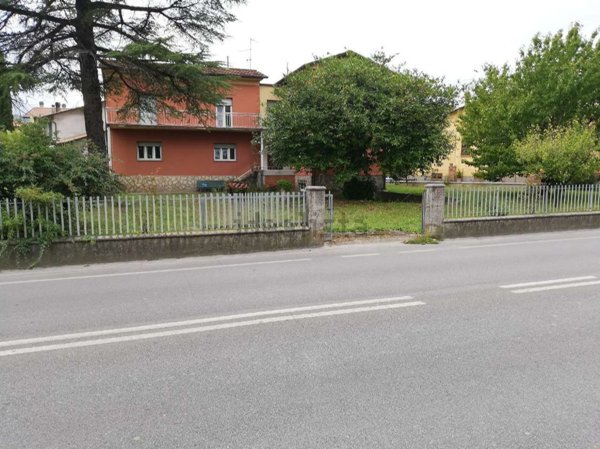 casa indipendente in vendita a Città di Castello in zona Riosecco