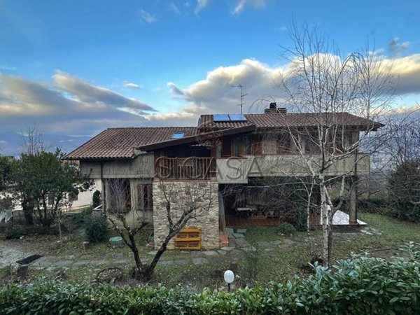 casa indipendente in vendita a Città di Castello in zona Cerbara