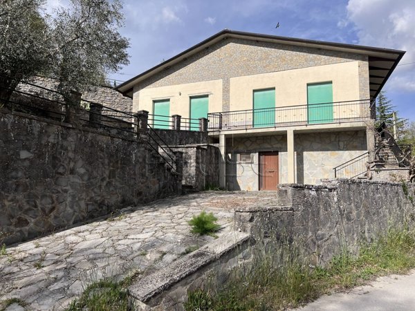 casa indipendente in vendita a Città di Castello