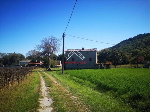 casa indipendente in vendita a Città di Castello in zona Lerchi