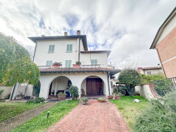 casa indipendente in vendita a Città di Castello