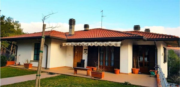 casa indipendente in vendita a Città di Castello in zona Fraccano