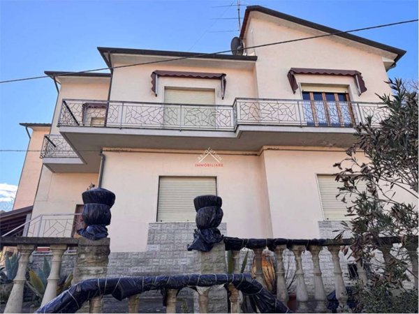 casa indipendente in vendita a Città di Castello