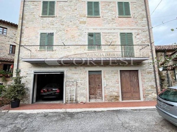 casa indipendente in vendita a Città di Castello in zona Petroia
