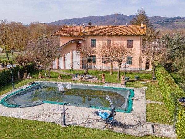 casa indipendente in vendita a Città di Castello