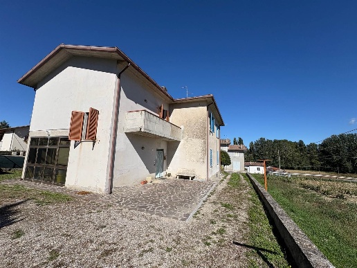 casa indipendente in vendita a Città di Castello
