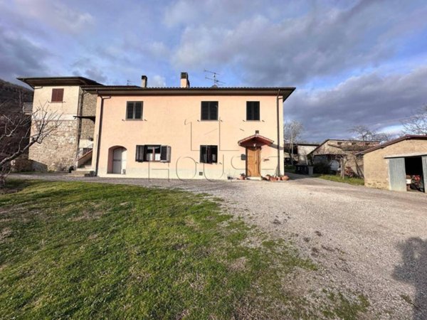 appartamento in vendita a Città di Castello in zona Morra