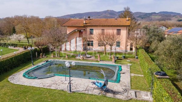 casa indipendente in vendita a Città di Castello