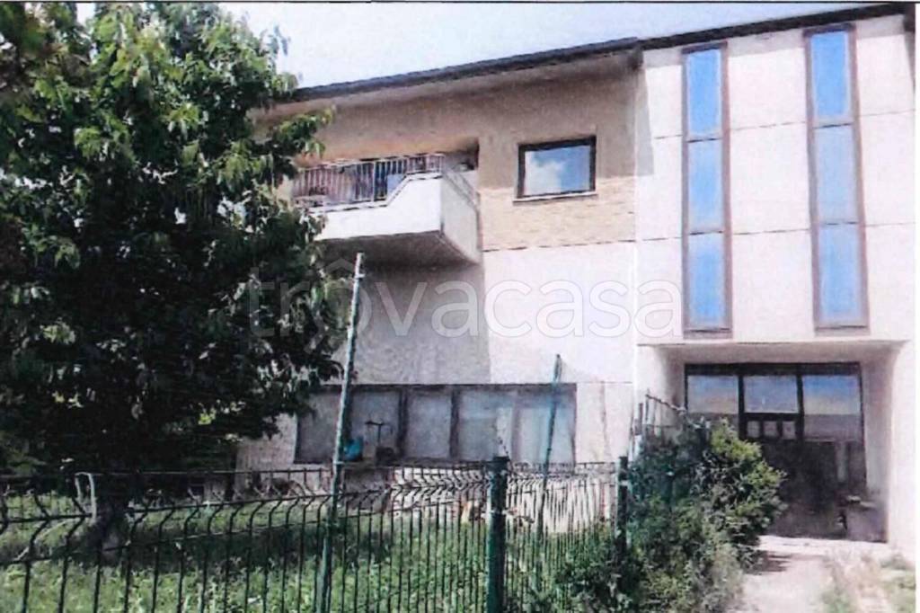 appartamento in vendita a Città di Castello in zona Cerbara