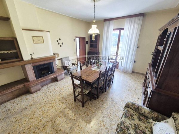 appartamento in vendita a Città di Castello in zona Cinquemiglia