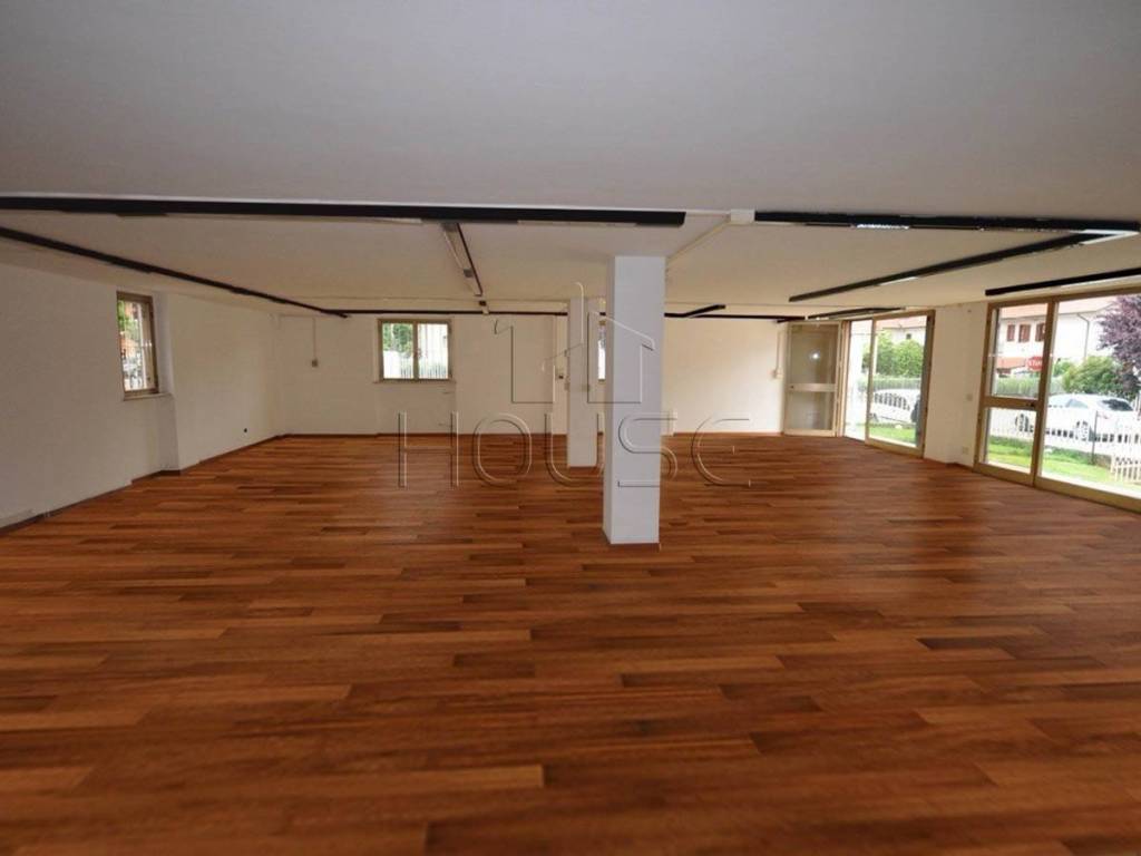 negozio in vendita a Città di Castello