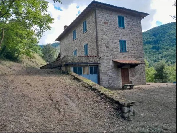 casa indipendente in vendita a Città di Castello in zona San Leo Bastia