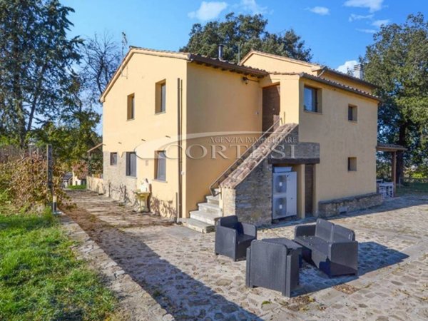 casa indipendente in vendita a Città di Castello