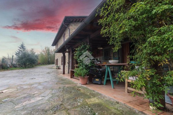 casa indipendente in vendita a Città di Castello