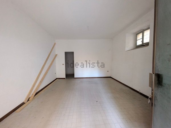 locale commerciale in vendita a Città di Castello