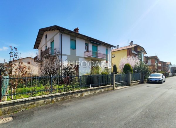 casa indipendente in vendita a Città di Castello in zona Cerbara