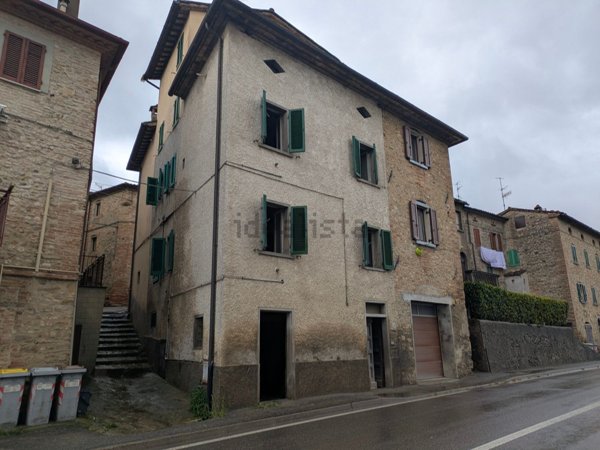 appartamento in vendita a Città di Castello in zona Santa Lucia