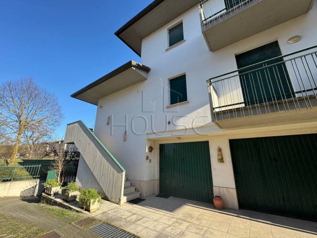 appartamento in vendita a Città di Castello in zona Trestina