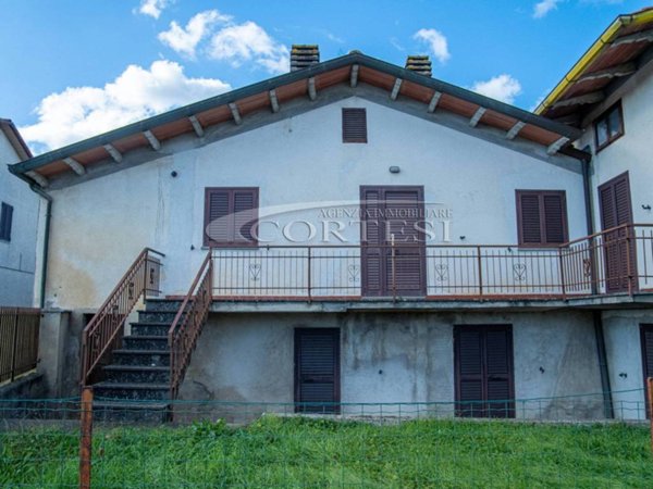 casa indipendente in vendita a Città di Castello in zona Cornetto