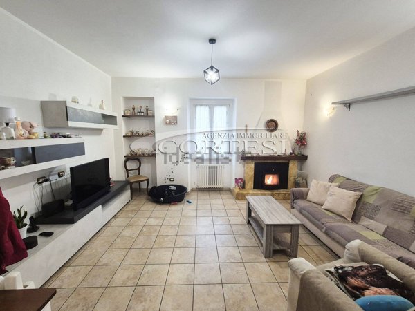 casa indipendente in vendita a Città di Castello in zona Promano