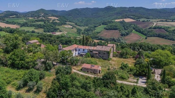 casa indipendente in vendita a Città di Castello in zona Santa Lucia
