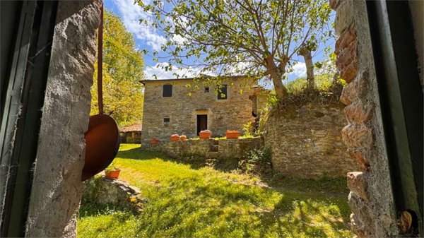 casa indipendente in vendita a Città di Castello in zona Fraccano