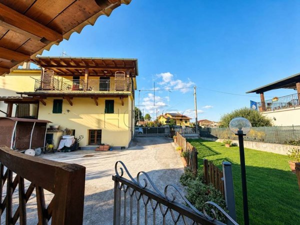 casa indipendente in vendita a Città di Castello