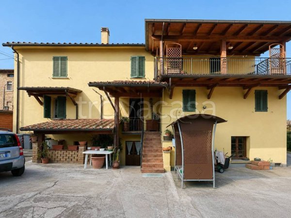casa indipendente in vendita a Città di Castello in zona Trestina