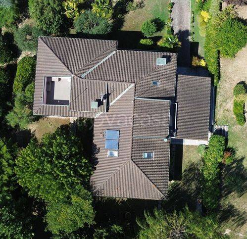 casa indipendente in vendita a Città di Castello in zona Terme di Fontecchio