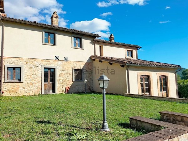 appartamento in vendita a Città di Castello in zona Promano