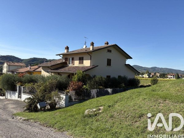 casa indipendente in vendita a Città di Castello in zona Cinquemiglia