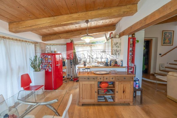 casa indipendente in vendita a Città di Castello in zona Uppiano