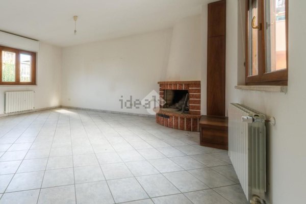 appartamento in vendita a Città di Castello in zona Riosecco