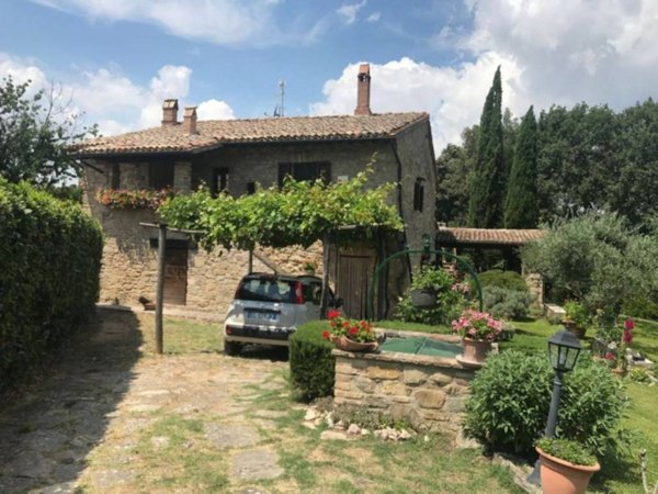 casa indipendente in vendita a Collazzone