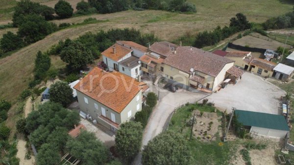 casa indipendente in vendita a Collazzone in zona Collepepe