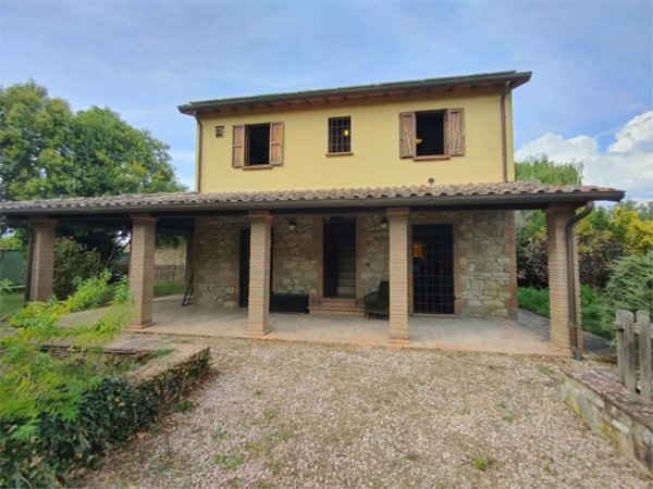 casa indipendente in vendita a Collazzone