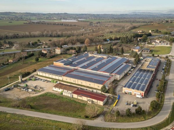 locale commerciale in vendita a Collazzone