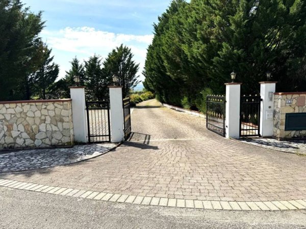 casa indipendente in vendita a Collazzone