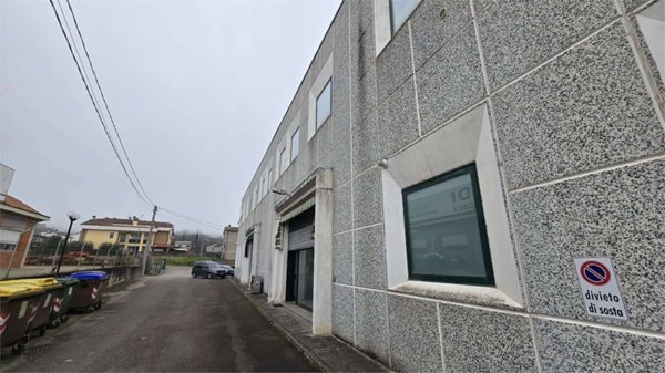 capannone in vendita a Collazzone in zona Collepepe