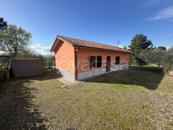 casa indipendente in vendita a Collazzone