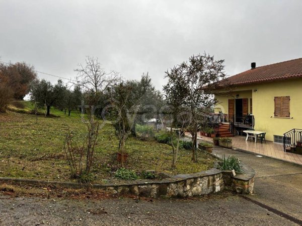 casa indipendente in vendita a Collazzone in zona Canalicchio