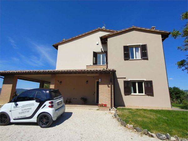 casa indipendente in vendita a Collazzone in zona Gaglietole