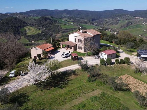 casa indipendente in vendita a Collazzone in zona Gaglietole