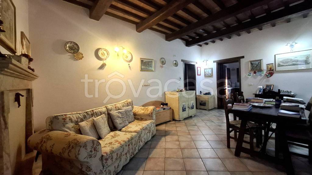 casa indipendente in vendita a Collazzone