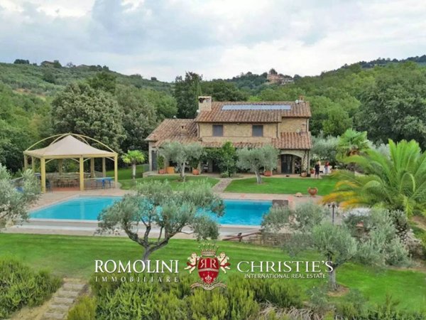 casa indipendente in vendita a Collazzone