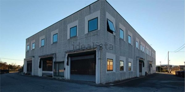 capannone in vendita a Collazzone in zona Collepepe